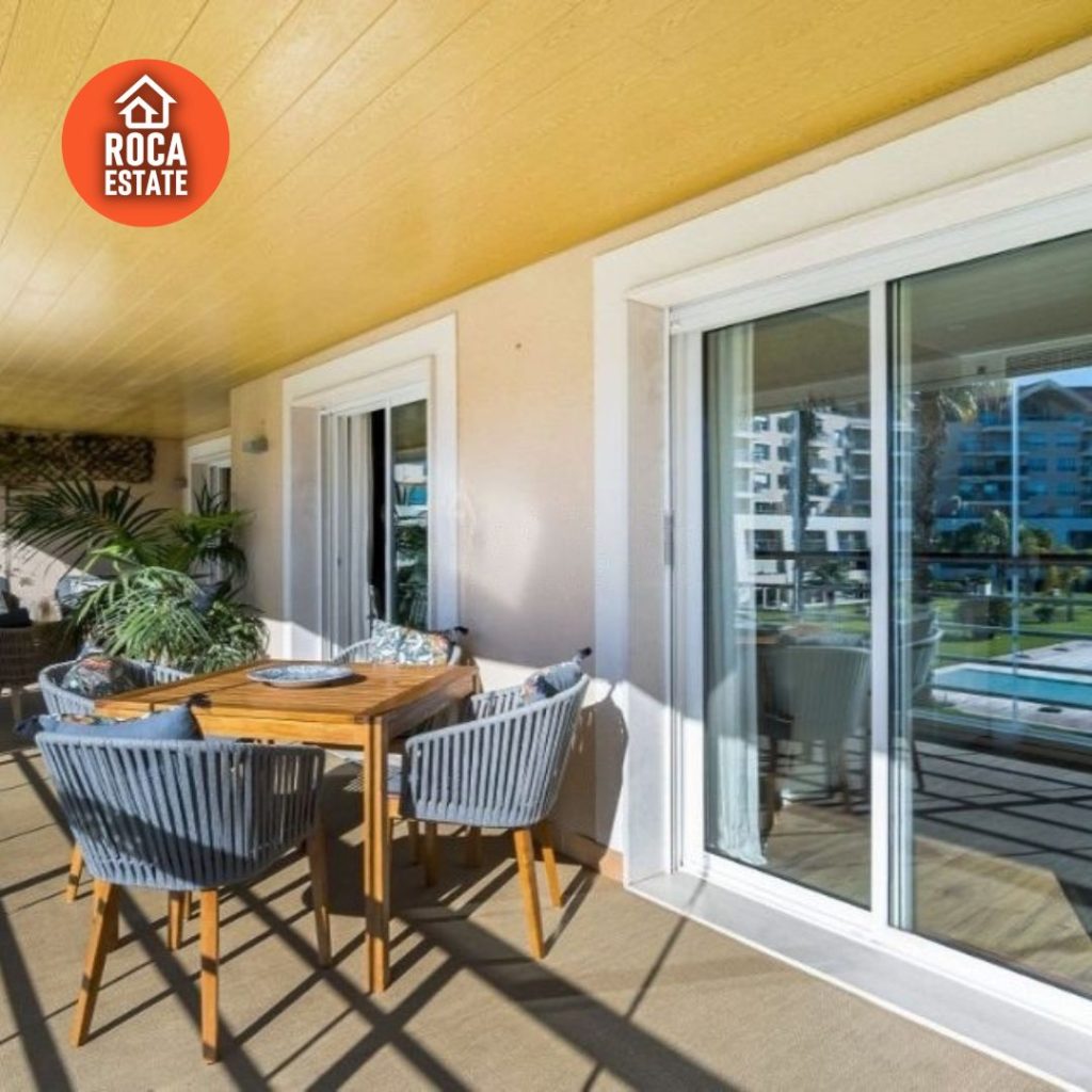 T4 flat for sale in Centro de Cascais 1 T4 FLAT FOR SALE IN THE CENTER OF CASCAIS